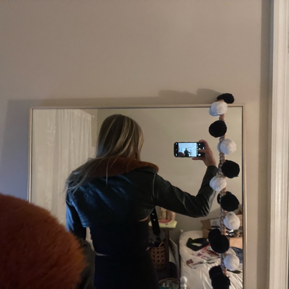 Cropped leather jacket - Picture 2 of 3